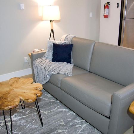 M&M'S Maple Bay Mountain Guesthouse - Licensed Duncan Luaran gambar