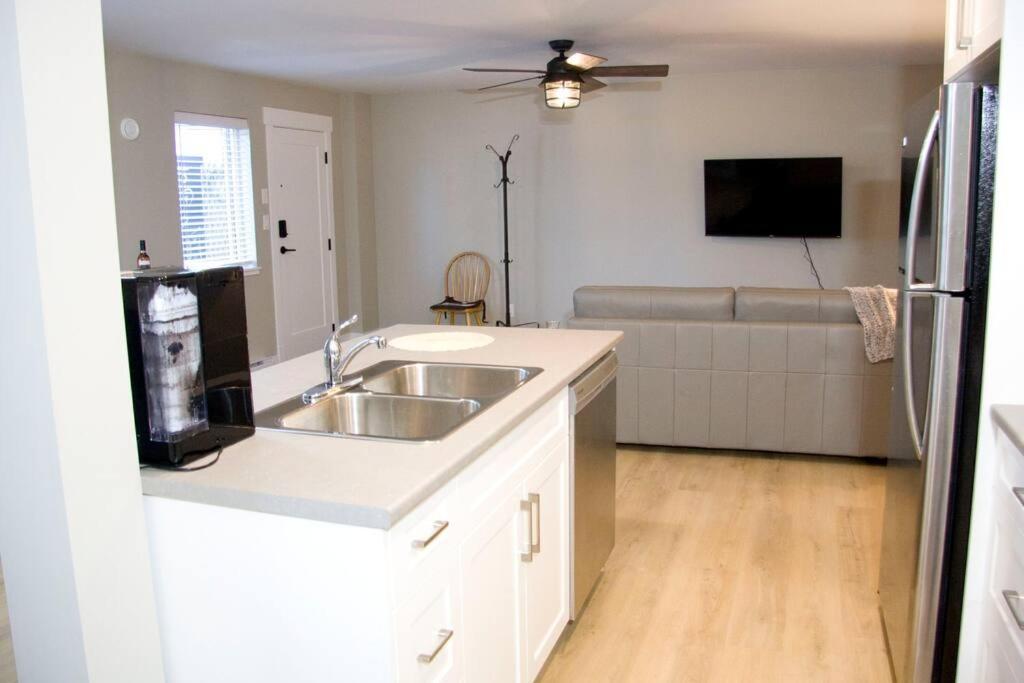 M&M'S Maple Bay Mountain Guesthouse - Licensed Duncan Luaran gambar